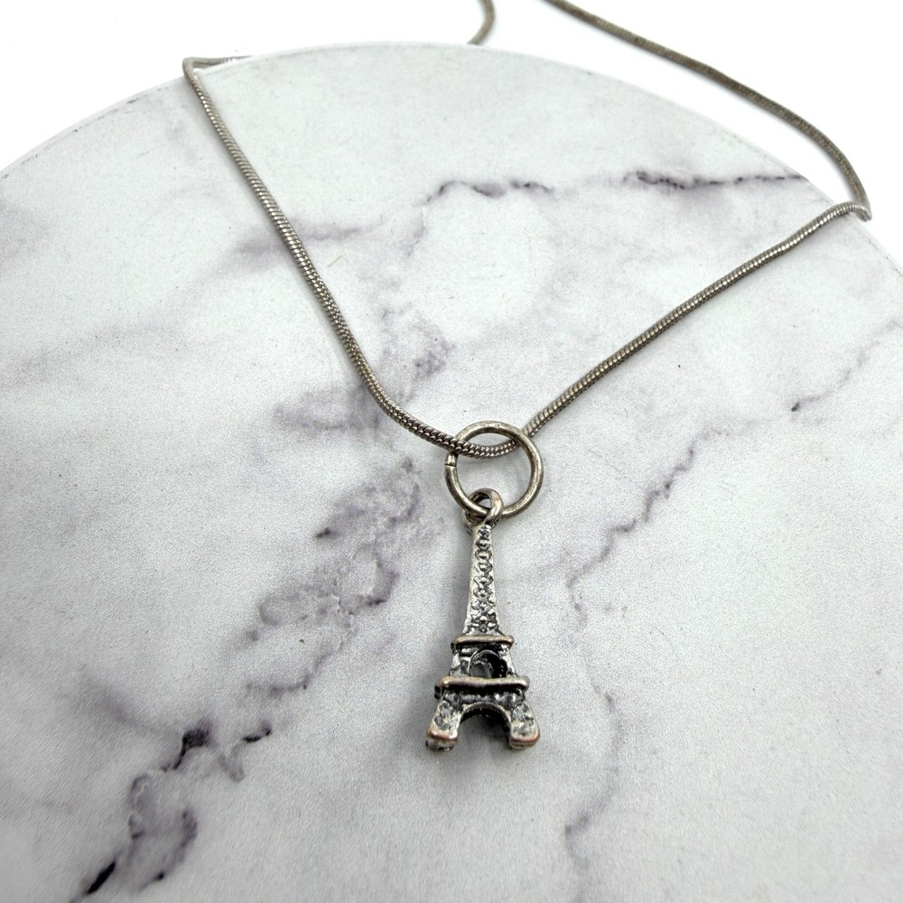 Y2K Eiffel Tower Charm Necklace Silver Tone Parisian Travel Pendant Travel Gift